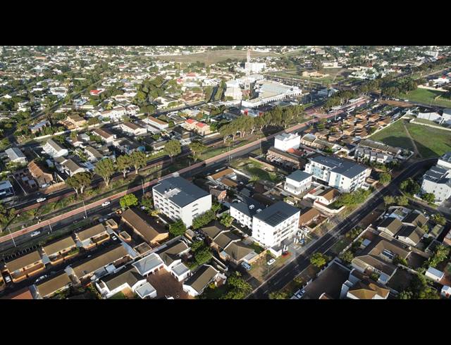 300M² BUILDING FOR SALE IN TABLE VIEW